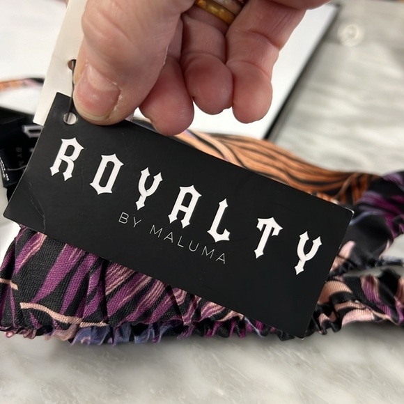 Royalty by Maluma NWT Printed Plunge Triangle Bralette Size Small - Picture 8 of 14